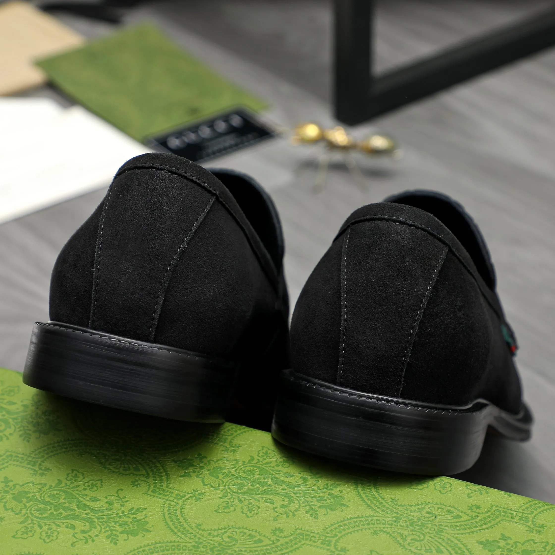 Men's shoes 💰p500 Product trademark: GUCCI "Gucci" business slip-on leather shoes Regular size: 38-46 (38.45.46 custom-made, non-returnable) Product materials: Selected frosted cowhide embossed upper, cowhide lining, original rubber outsole